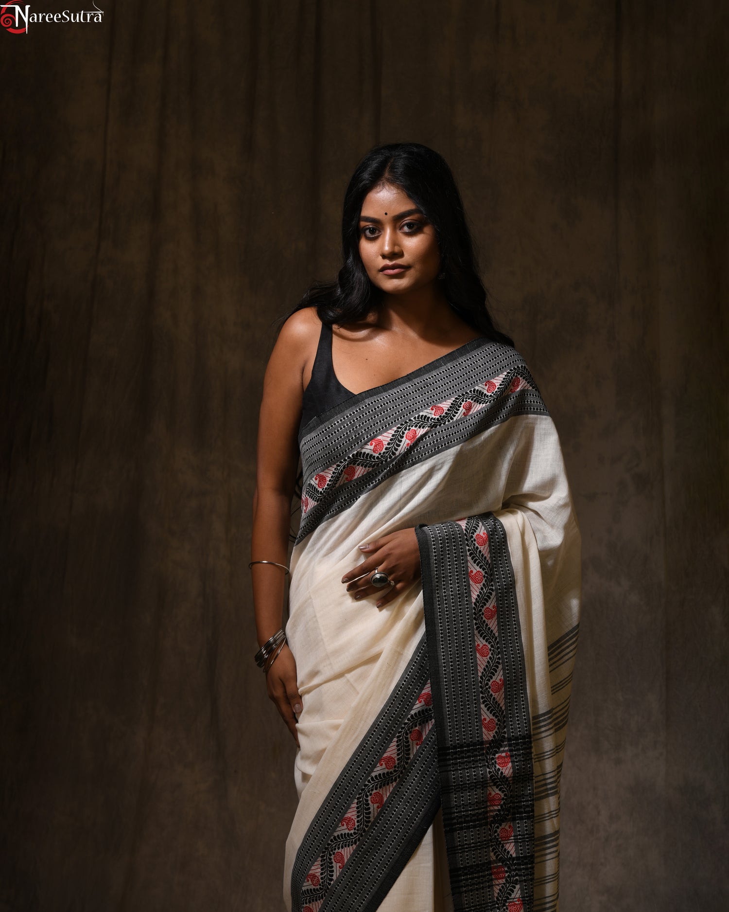 Sesher Kobita (Handwoven Cotton Saree)