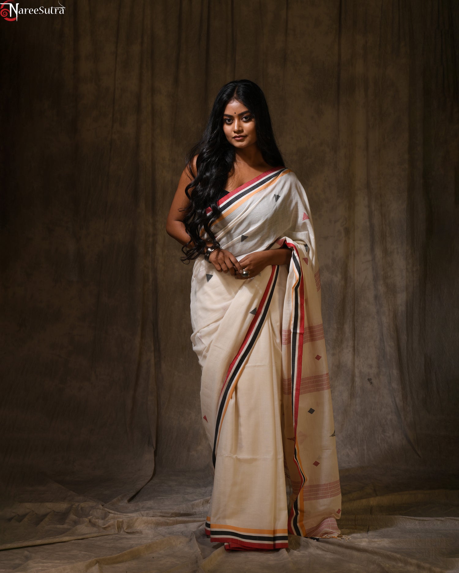 Porineeta (Handwoven Pure Cotton Saree)