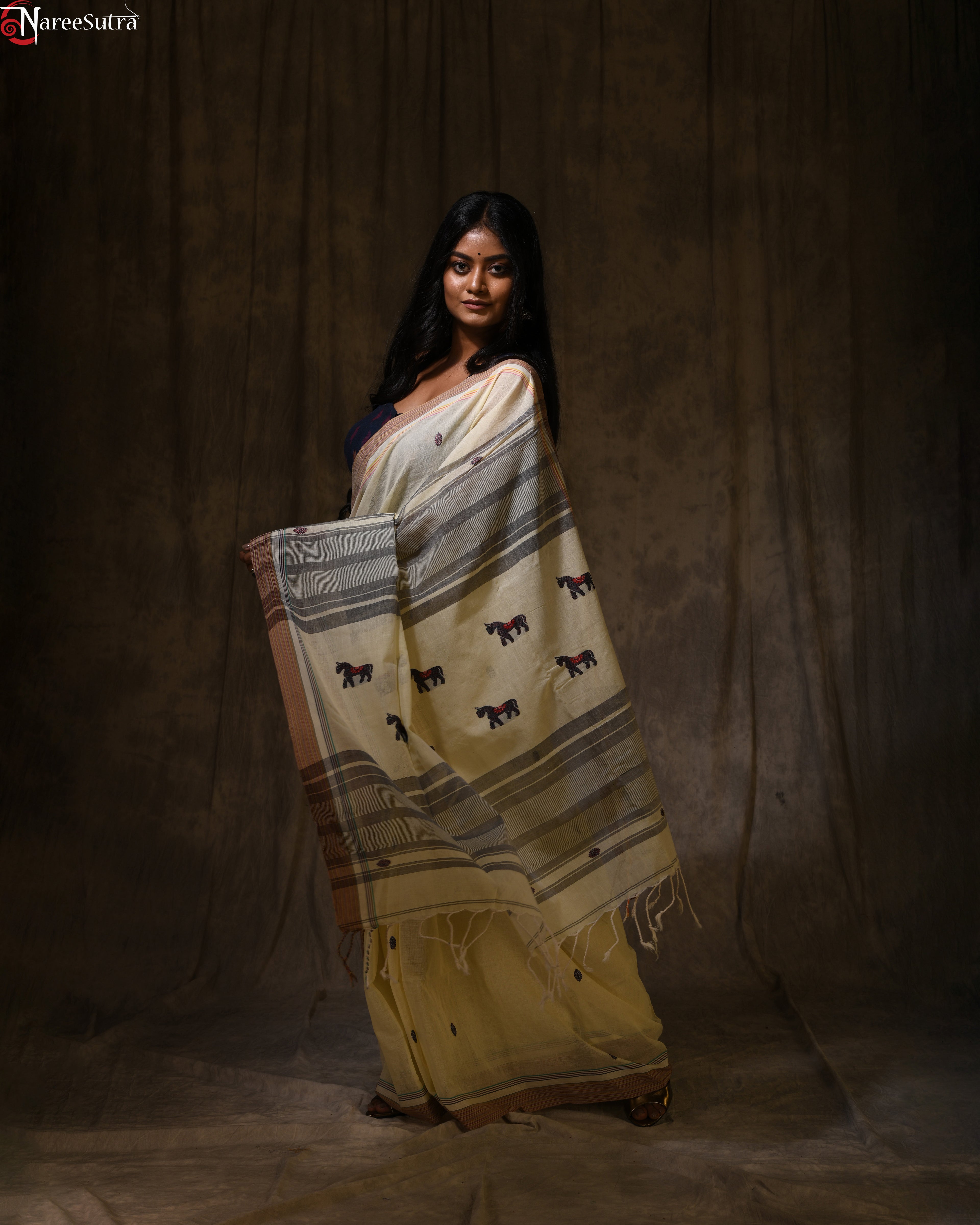 Bhabtoronge (Handwoven Cotton Saree)