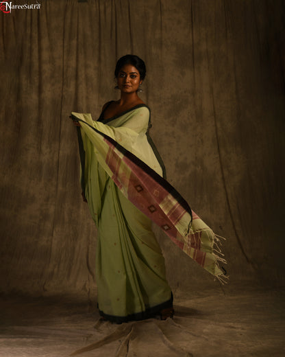 Gogon Paare (Handwoven Pure Cotton Saree)