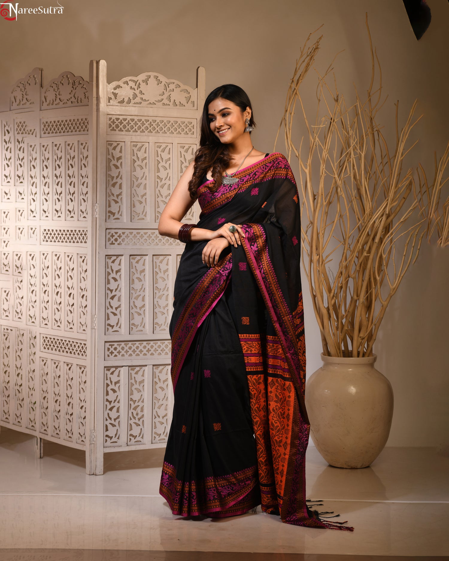 Ta Se Jotoi Kaalo Hok (Pure Cotton Baluchori Saree)